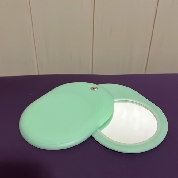 Pusheen compact mirror - Picture 3 of 3